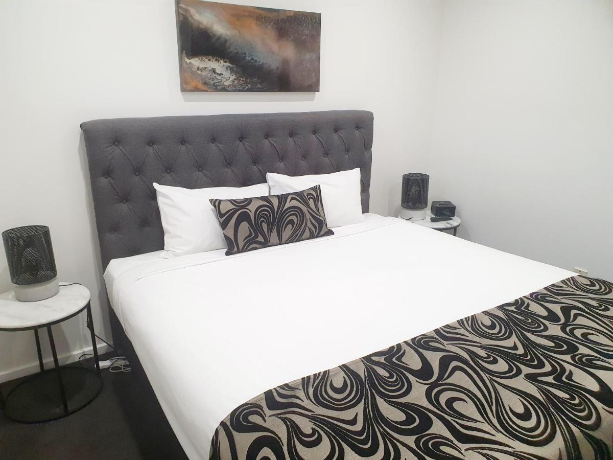 Addison Motor Inn Шепъртън Екстериор снимка