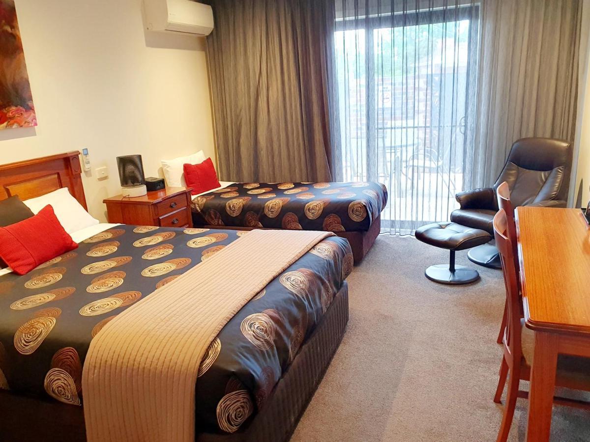 Addison Motor Inn Шепъртън Стая снимка