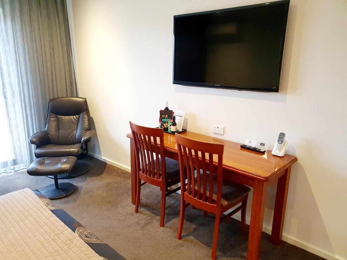 Addison Motor Inn Шепъртън Екстериор снимка