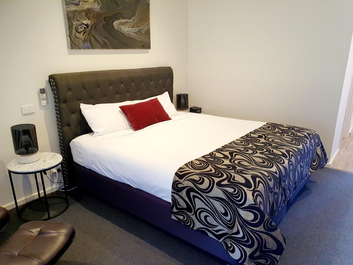 Addison Motor Inn Шепъртън Екстериор снимка
