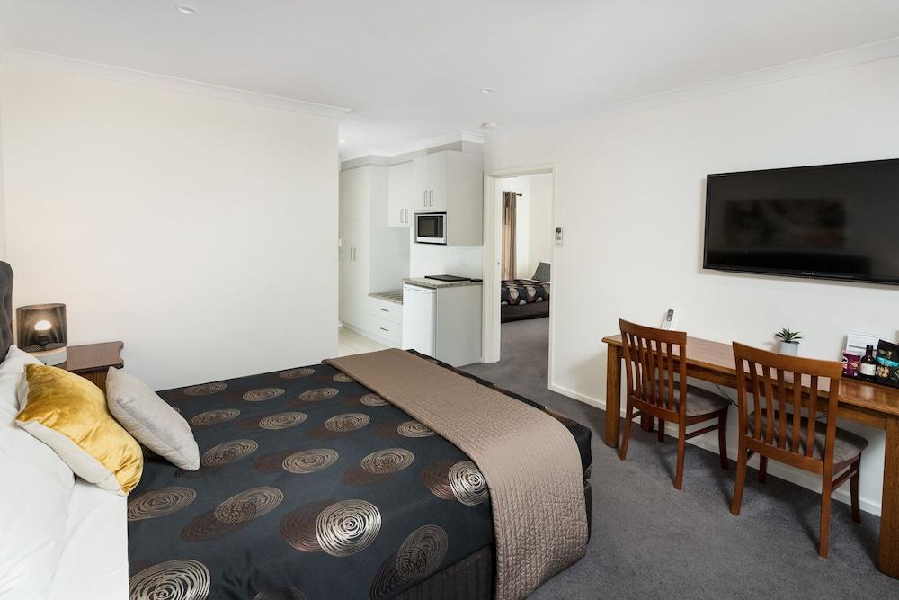 Addison Motor Inn Шепъртън Екстериор снимка