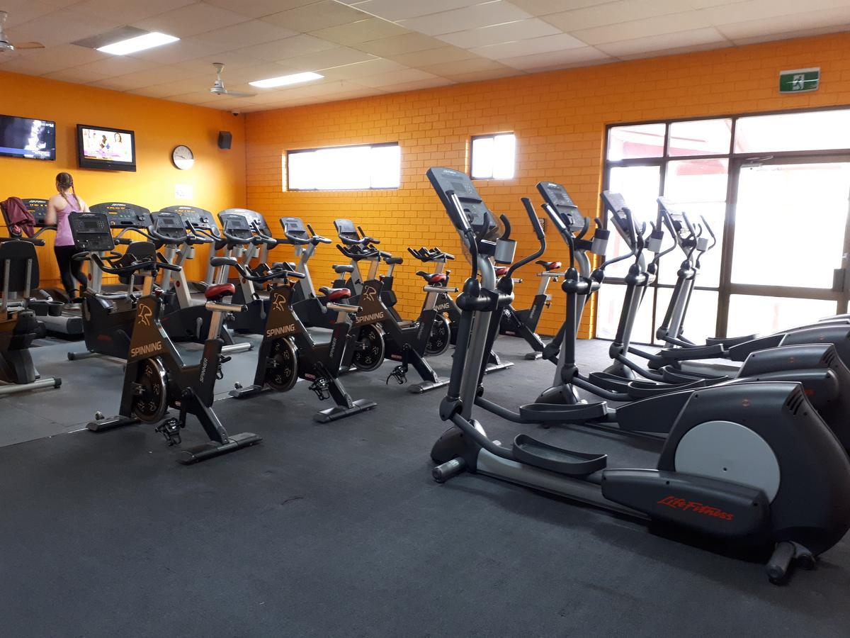 Addison Motor Inn Шепъртън Екстериор снимка