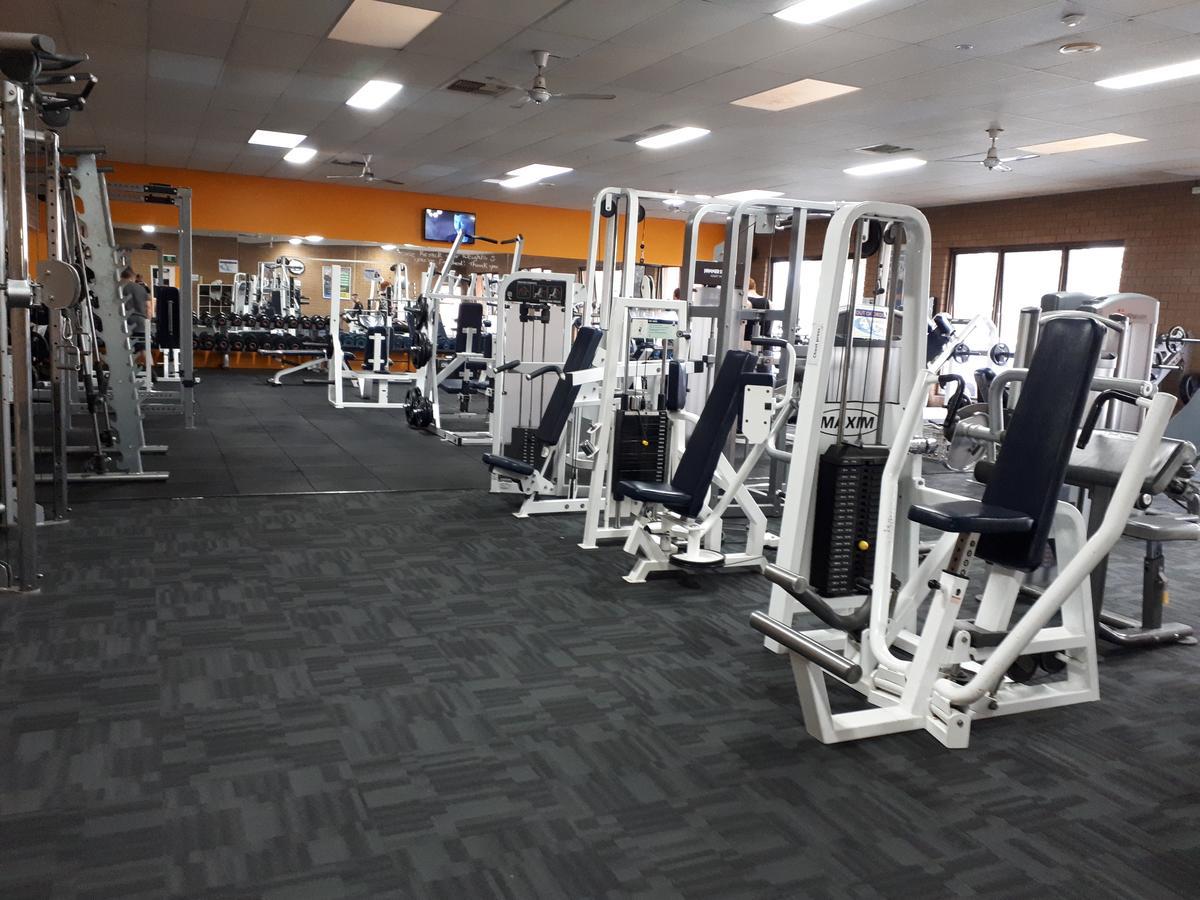Addison Motor Inn Шепъртън Екстериор снимка